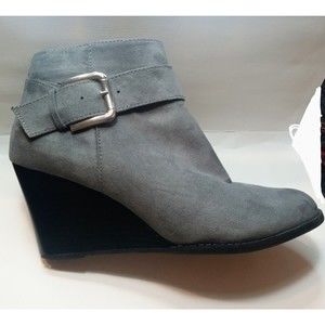 Women's Grey Suede Buckle Wedges C est. 1946 Size 9
